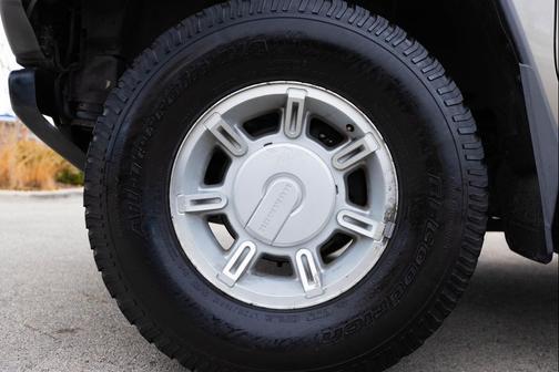 2005 Hummer H2 Base