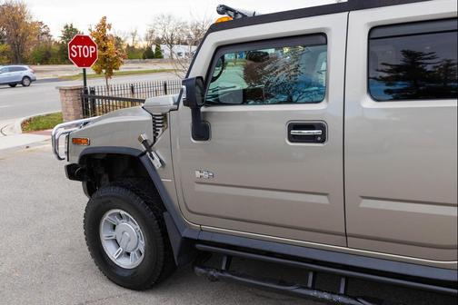 2005 Hummer H2 Base