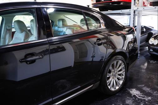 2009 Lincoln MKS Base