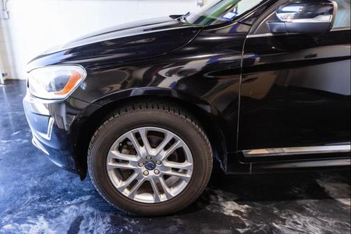 2016 Volvo XC60 T5 Drive-E Premier