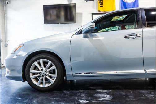 2010 Lexus ES 350 Base