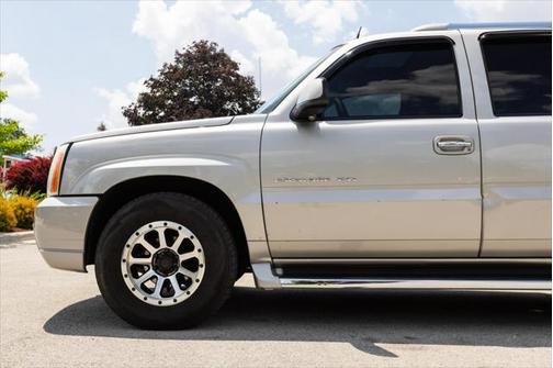 2004 Cadillac Escalade EXT Base