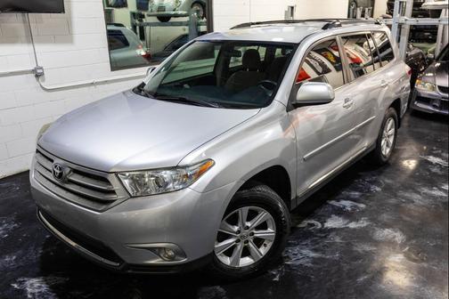 2013 Toyota Highlander SE