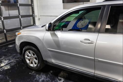 2013 Toyota Highlander SE