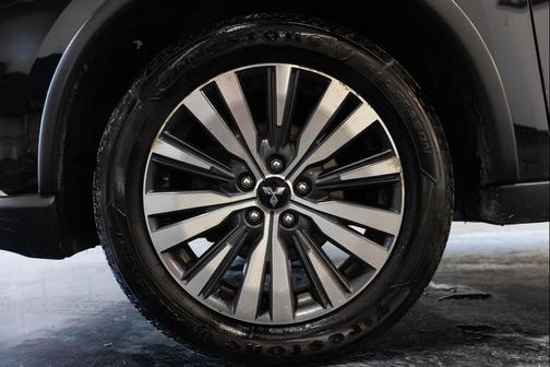 2020 Mitsubishi Outlander SE