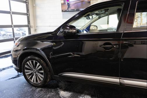 2020 Mitsubishi Outlander SE