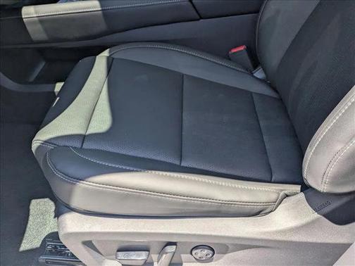 Everest White Pearl Tricoat 2026 Nissan Murano Platinum