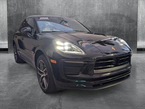 2023 Porsche Macan Base