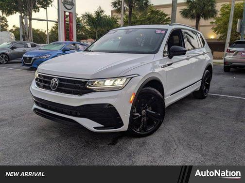 2024 Volkswagen Tiguan 2.0T SE R-Line Black