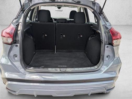 Boulder Gray Pearl 2022 Nissan Kicks SV