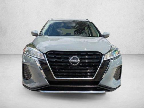Boulder Gray Pearl 2022 Nissan Kicks SV