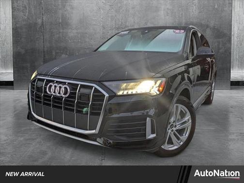 2023 Audi Q7 45 Premium Plus