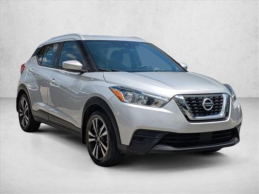 Brilliant Silver Metallic 2020 Nissan Kicks SV