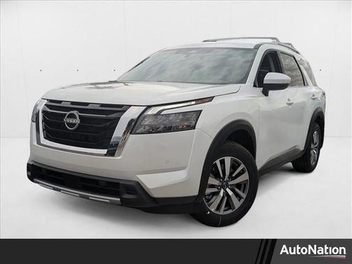 2025 Nissan Pathfinder SL FWD