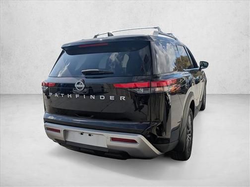 2024 Nissan Pathfinder SL FWD