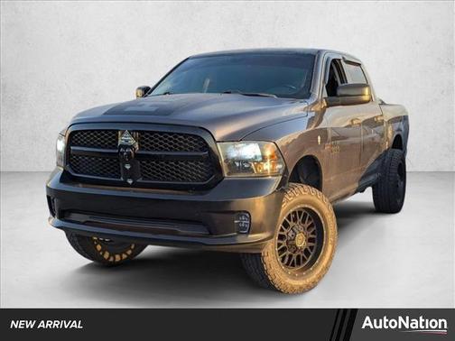 Brilliant Black Crystal Pearlcoat 2017 RAM 1500 Express