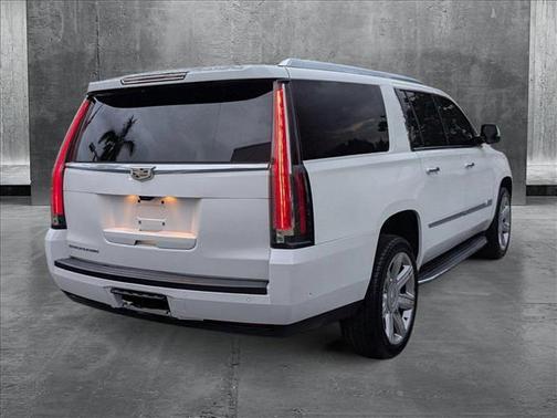 2020 Cadillac Escalade ESV Luxury