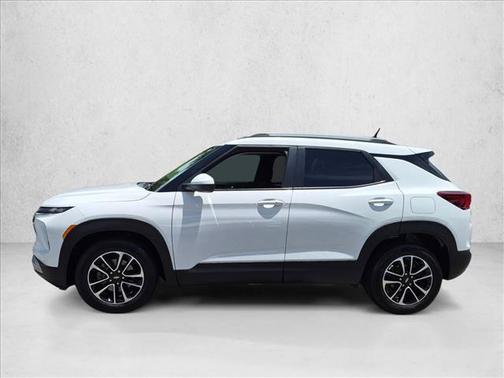 Summit White 2024 Chevrolet Trailblazer LT