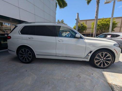 2019 BMW X7 xDrive40i