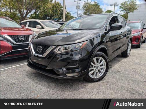 Magnetic Black Pearl 2021 Nissan Rogue Sport SV