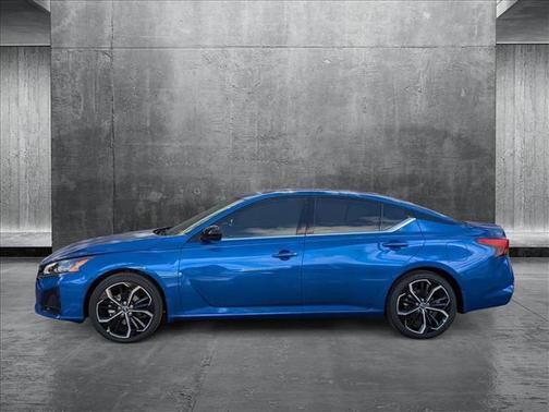 2025 Nissan Altima SR FWD