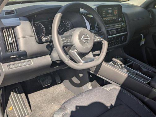 2025 Nissan Pathfinder SV FWD