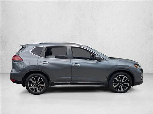 Gun Metallic 2018 Nissan Rogue SL