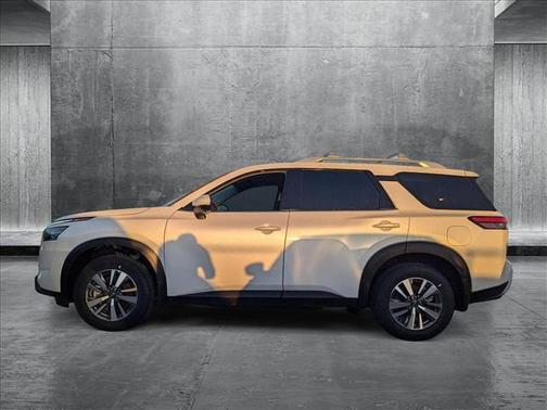 2025 Nissan Pathfinder SL FWD