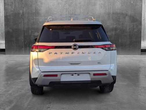 2025 Nissan Pathfinder SL FWD