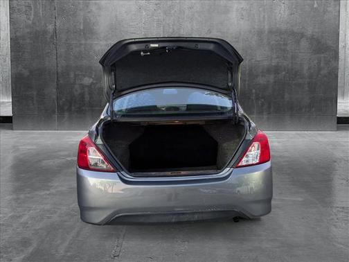 2016 Nissan Versa 1.6 S+