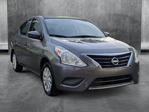 2016 Nissan Versa 1.6 S+
