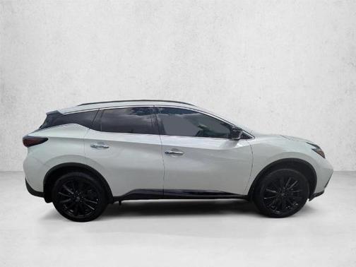 White 2024 Nissan Murano SV