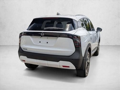 Fresh Powder 2026 Nissan Kicks SV