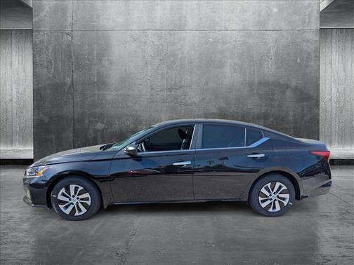 2025 Nissan Altima S FWD