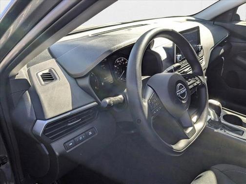 2025 Nissan Altima S FWD