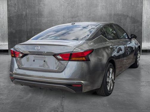 2025 Nissan Altima S FWD