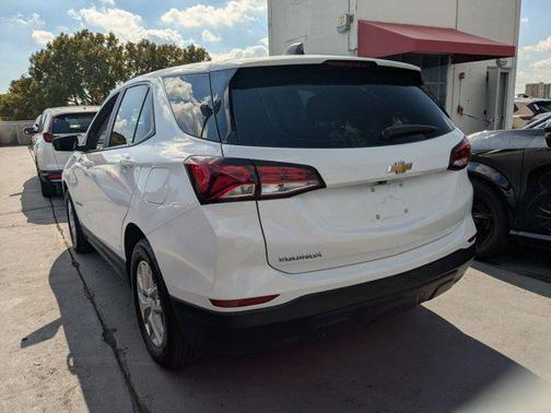 2023 Chevrolet Equinox LS