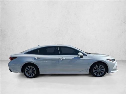 2020 Toyota Avalon XLE