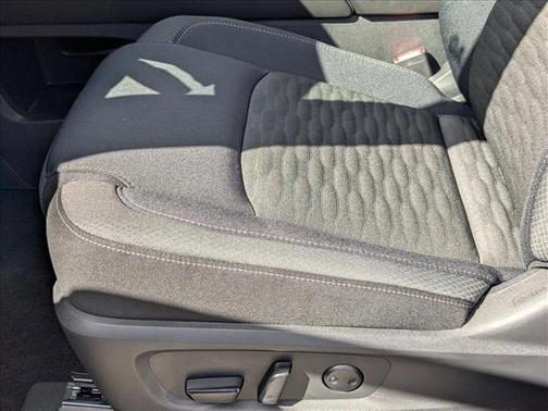 2025 Nissan Pathfinder SV FWD