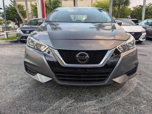 2020 Nissan Versa 1.6 SV
