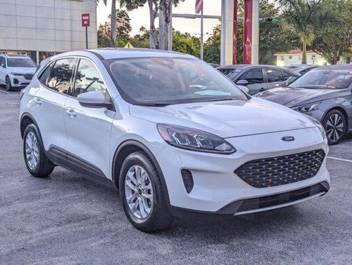 2021 Ford Escape SE