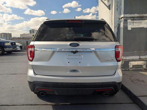 2016 Ford Explorer Base