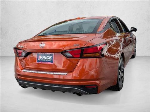 2021 Nissan Altima SR FWD