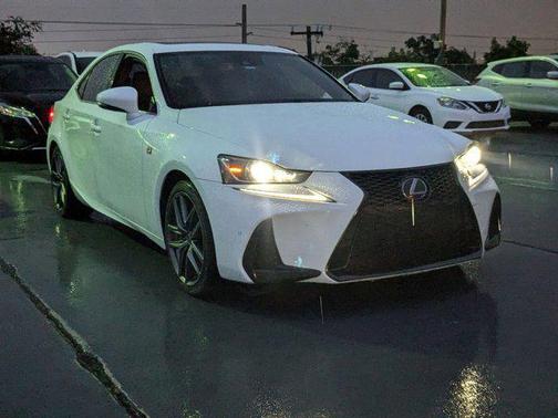 2018 Lexus IS 300 Base