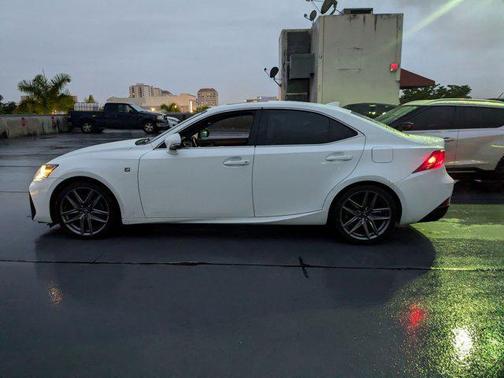 2018 Lexus IS 300 Base