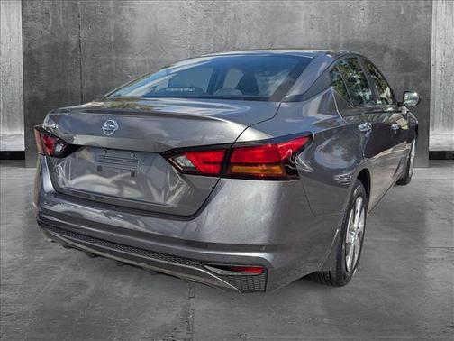 2022 Nissan Altima S FWD