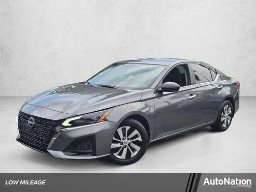 Gun Metallic 2025 Nissan Altima S