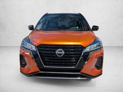 Monarch Orange Metallic/Super Black 2023 Nissan Kicks SR