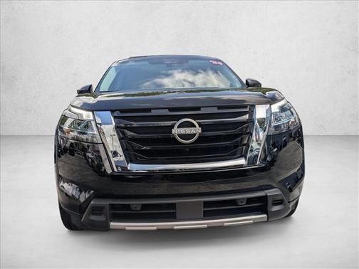 Super Black 2023 Nissan Pathfinder Platinum 4WD