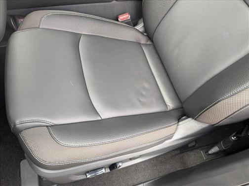 2025 Nissan Pathfinder SL FWD